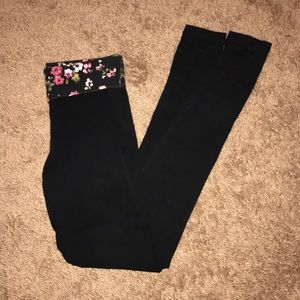 Victoria’s Secret PINK leggings